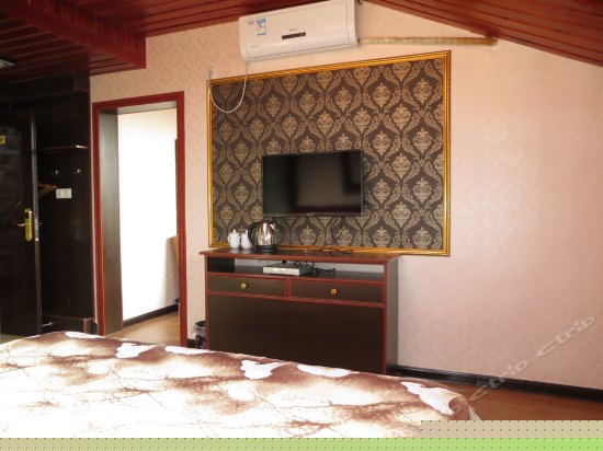 江景天窗三人房