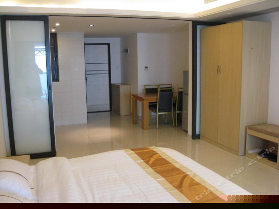 高层豪华海景大床房