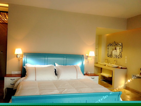 豪华美国乡村海景大床房203号房