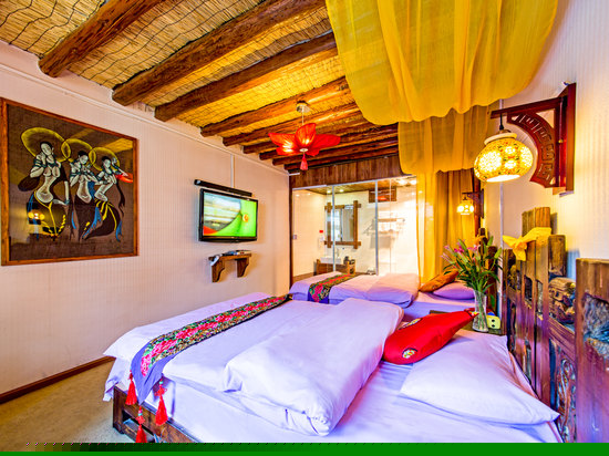 纳西庭院双床房