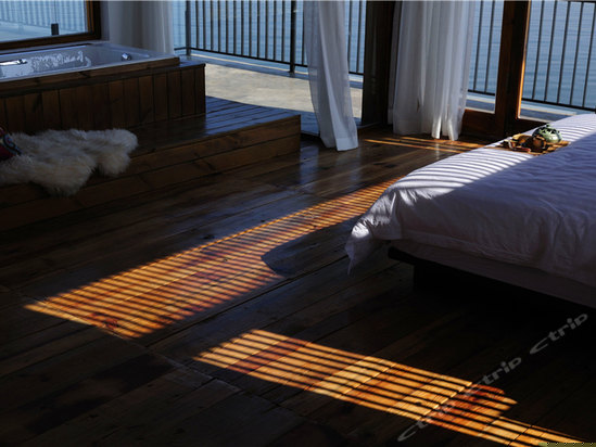 大雪素-270度海景豪华房