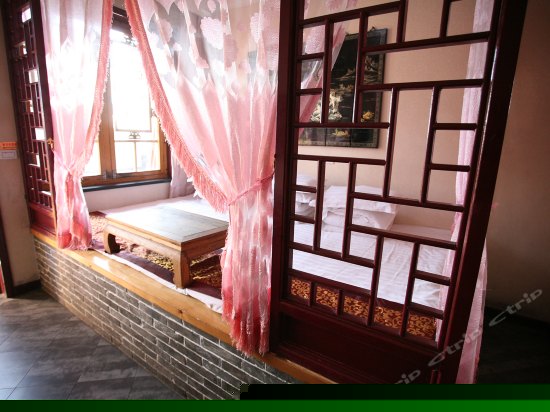 明清土炕三人房