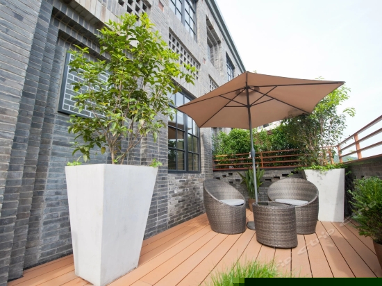 花园大床房
