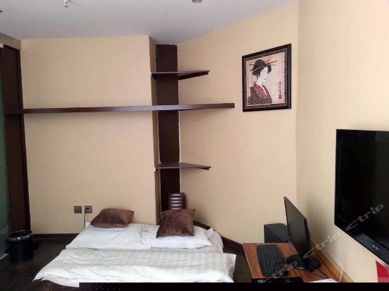 榻榻米主题单间