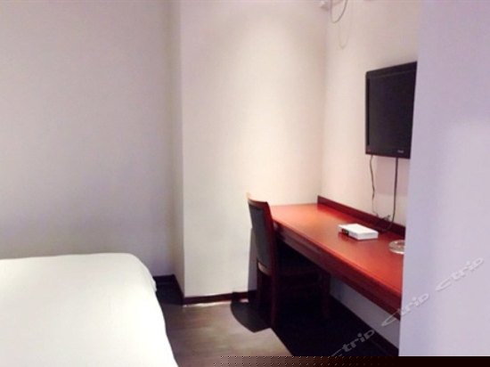 普通单人房（无窗）