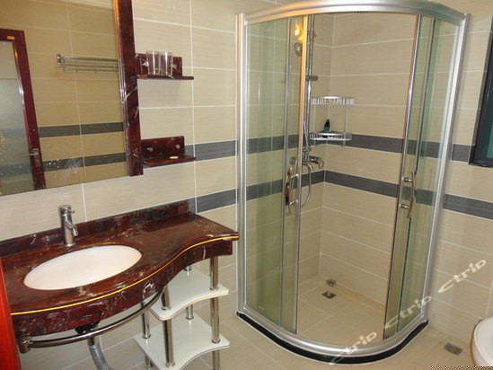 豪华园景三房二厅