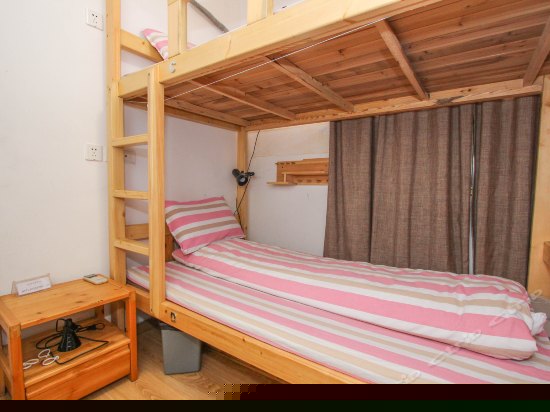 女生四人间(床位)(公卫)