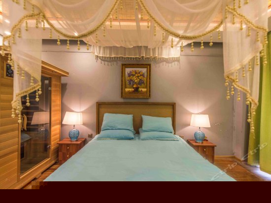 海景露台浴缸桑拿房2层