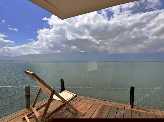 小岑-270度亲水海景房带浴缸