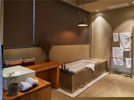 庭院海景大床房