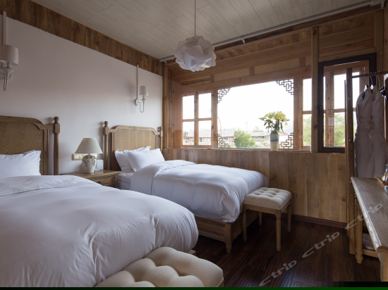 闲情逸致家庭房