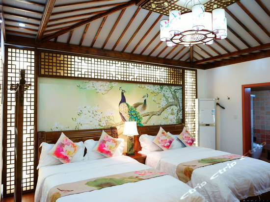 三楼特色豪华标准间(带阳台）