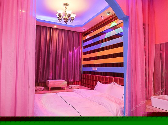 榻榻米主题大床房