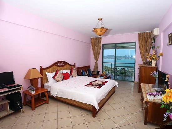 电脑豪华海景大床房