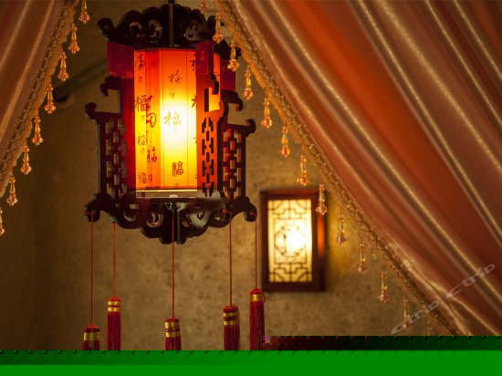 朱楼碧瓦豪华土炕房