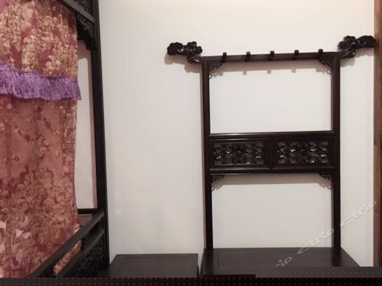 豪华龙凤架子床房