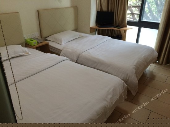 标准双人电脑房