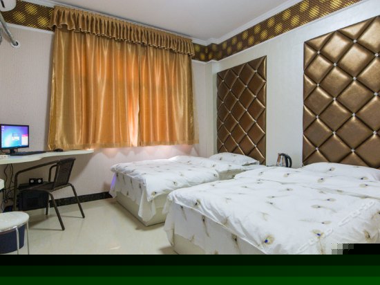 飘窗电脑双人房