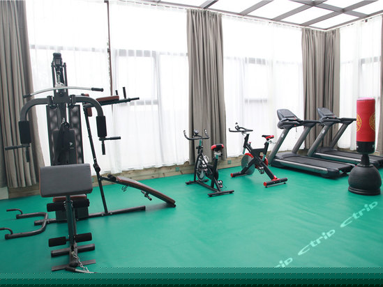 健身娱乐设施