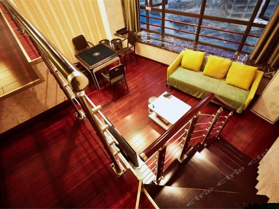 复式豪华麻将房