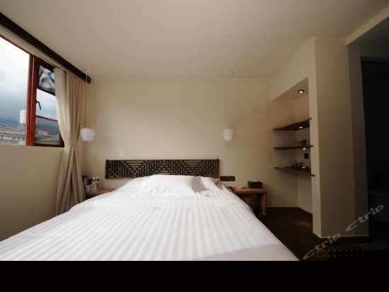 物喜三楼花园带露台大床房