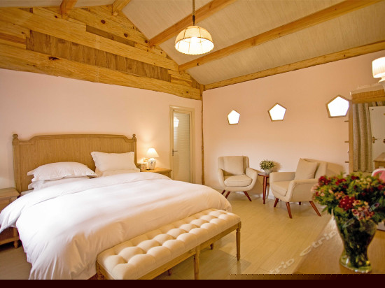 民间歌谣大床房