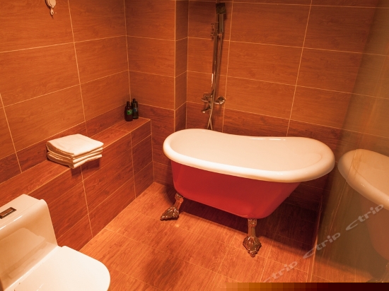 纳西蜜月花园大床房