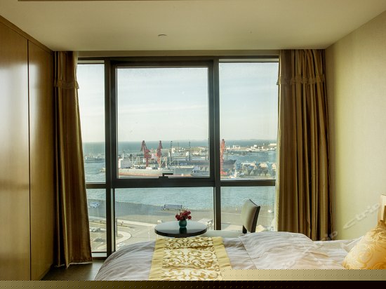 无敌海景大床房