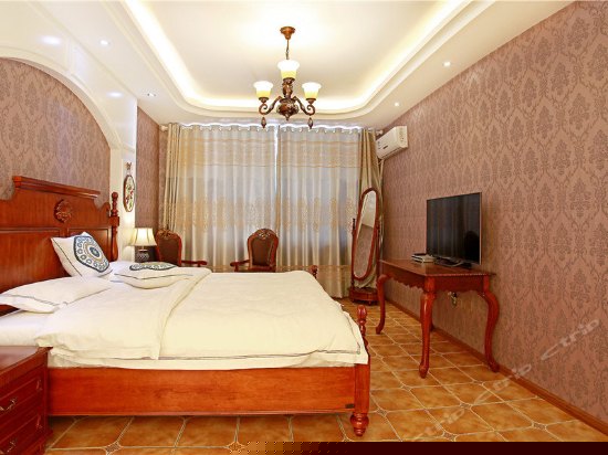 林荫海景商务房