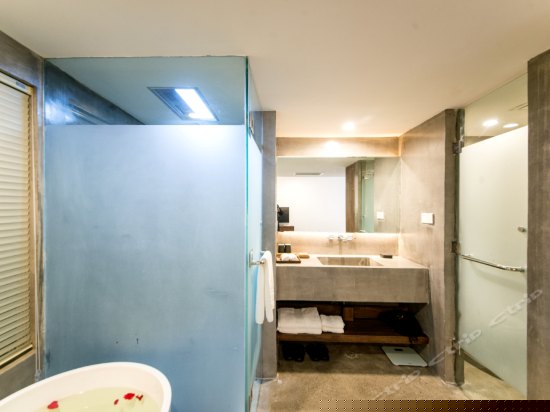 山景榻榻米大床房