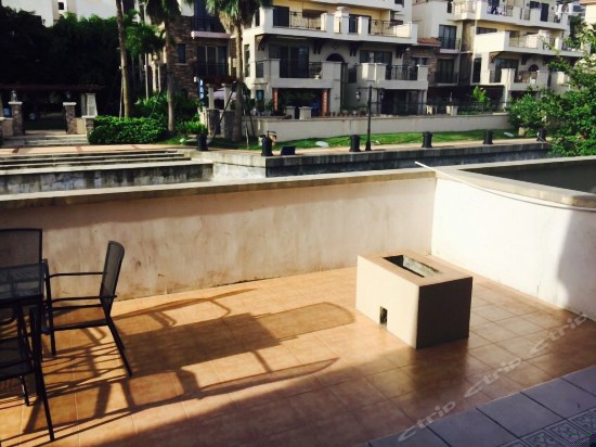 复式四房一厅别墅