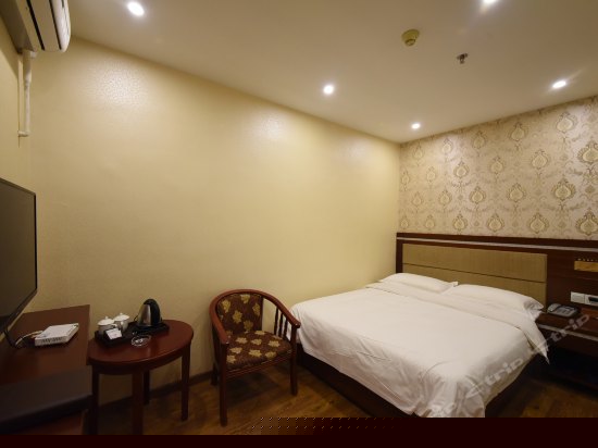 标准单人房（无窗）