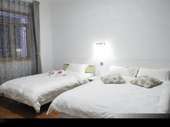 幸福家庭三人房