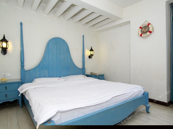 浪漫个性大床房