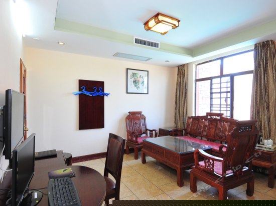 豪华双人房(电脑房）