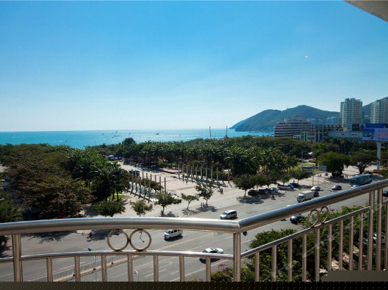 高层豪华正海景180度四室一厅套房702