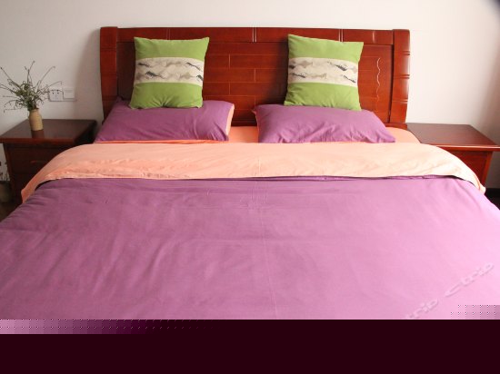 紫色浪漫豪华大床房