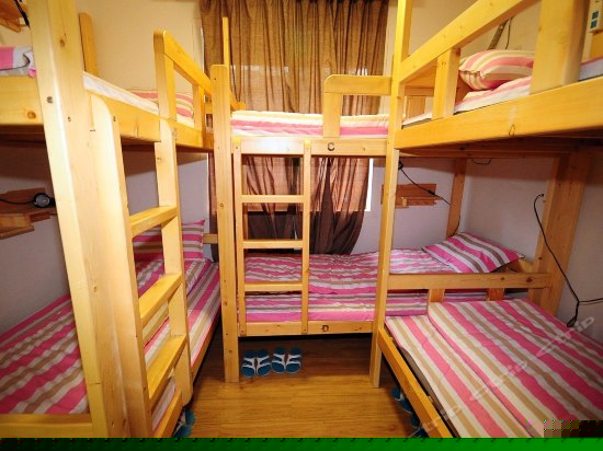 女生六人间(床位)(公卫)