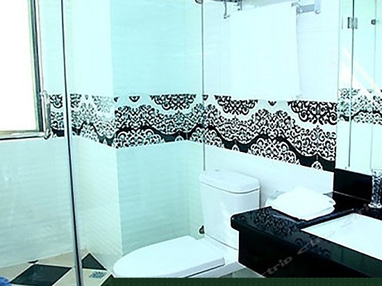 领海套房（四房一厅）