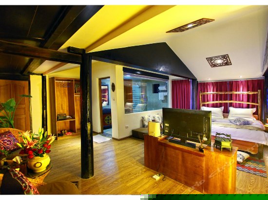 二楼豪华观景大床房