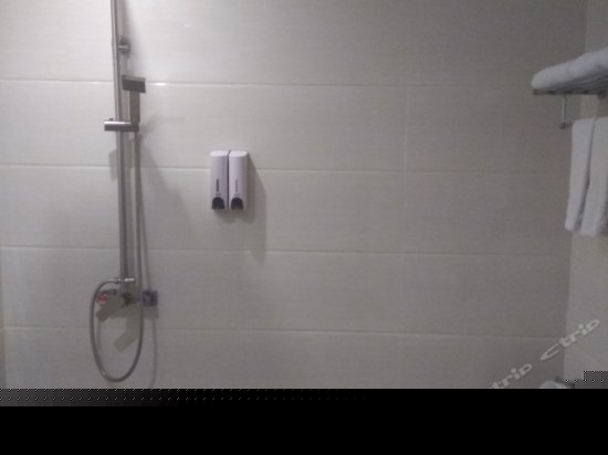 豪华商务大床房