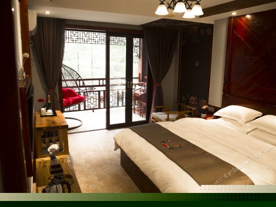 豪华江景大床房