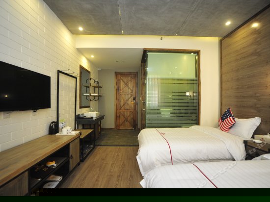 帝士空间双床房