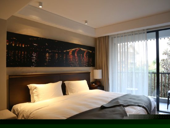 雅黛景致大床房