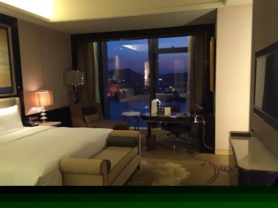 高级豪华江景大床房