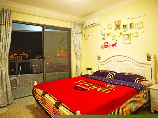 市景特色套房两房一厅