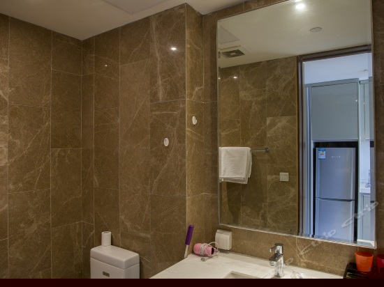 豪华海河景大床房