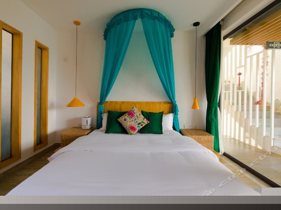 简约舒适大床房