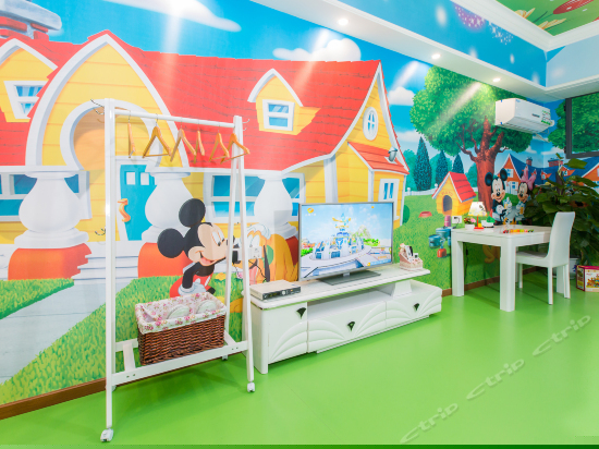 米奇亲子双床房