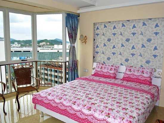 落地窗海景大床房